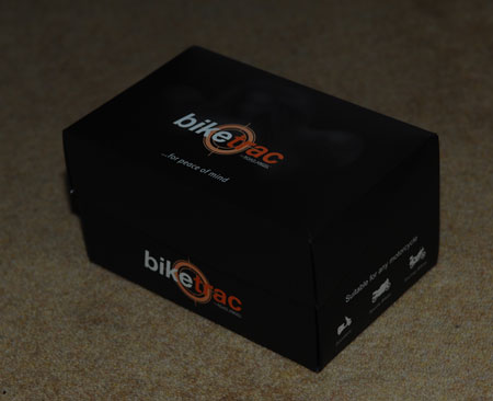 This is what you get. Everything you need is inside, but I'm not going to show what the unit looks like... 