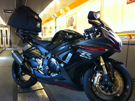 Proof, should any be needed, that you don't need a tourer (or even a sports tourer) to cover large distances in some comfort... Ventura luggage is a huge help.