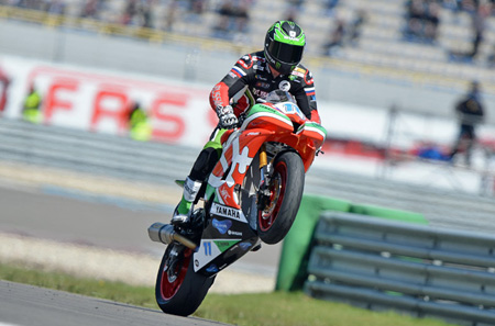 Sam Lowes doing one of the things he does well (Pic: Andrew Hartley)