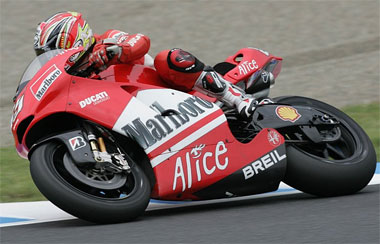 Loris Capirossi is the best proof yet that it isn't the size of the dog in the fight that matters - it's the size of the fight in the dog. Loris is a smashing guy, but he's tiny. And has the mother of all fights going on inside...