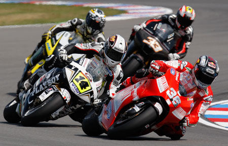 Before it all went Pete Tong - Kallio leads de Puniet and Toseland from Melandri. Only two of these would finish...