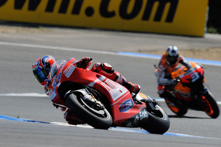 Casey Stoner demonstrates that he still has what it takes. Pedrosa wonders if he can get some too...