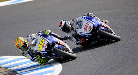 Lorenzo and Rossi battle for the lead. Lorenzo didn't manage to ride around the outside...