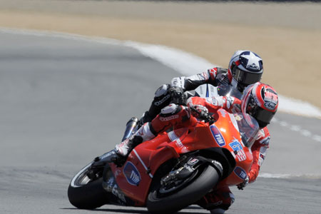 Hayden and Spies fought like this for a good chunk of the race (Pic: Ducati)