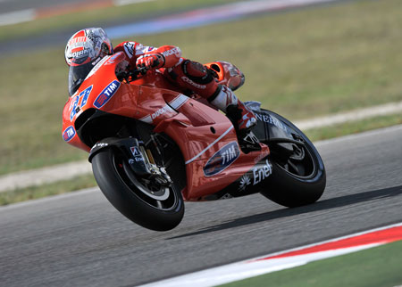 Casey Stoner did his best, but even keeping the front airborne didn't make it feel better... (Pic: Ducati)