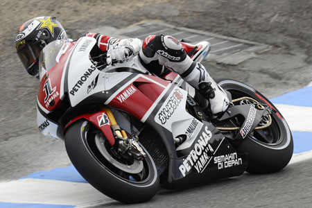 Jorge Lorenzo and the beautiful one-off Laguna Seca colour scheme. Note the grey, overcast day... (Pic: Yamaha)