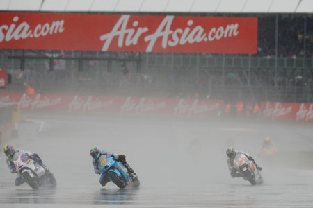 It wasn't very nice out there as this picture might help you to understand... (Pic: Suzuki)