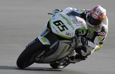 Jonathan Rea continued the fine form he showed at the end of last season...