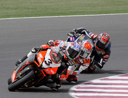 And it stayed like this for most of the race. The order might change, the proximity didn't... (WorldSBK.com)