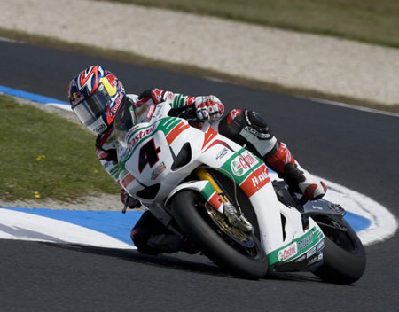 Johnny Rea on fine form (Ten Kate Honda)