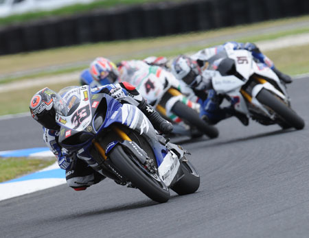 New boy Melandri shows Haslam and Rea how it's done (Yamaha)
