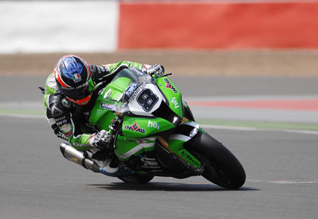 Mark Aitcheson took over the mantle of "The man to beat on a  Kawasaki" on Saturday afternoon... 