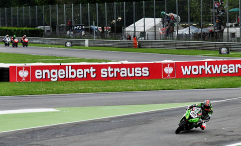 Tom Sykes rides a lonely first place from Biaggi, laverty and Haslam in the background. (Pic: InFront)